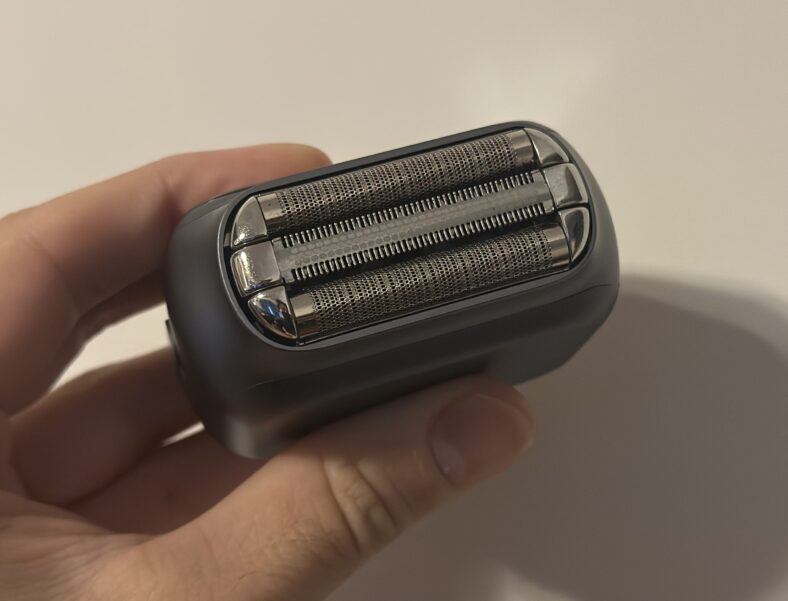 Laifen Electric Shaver Review: P3 Pro + T1 Pro (Hands-On Tested) 4 Laifen P3 Electric Shaver Head (two foils + one trimmer) (Adam Hurly)