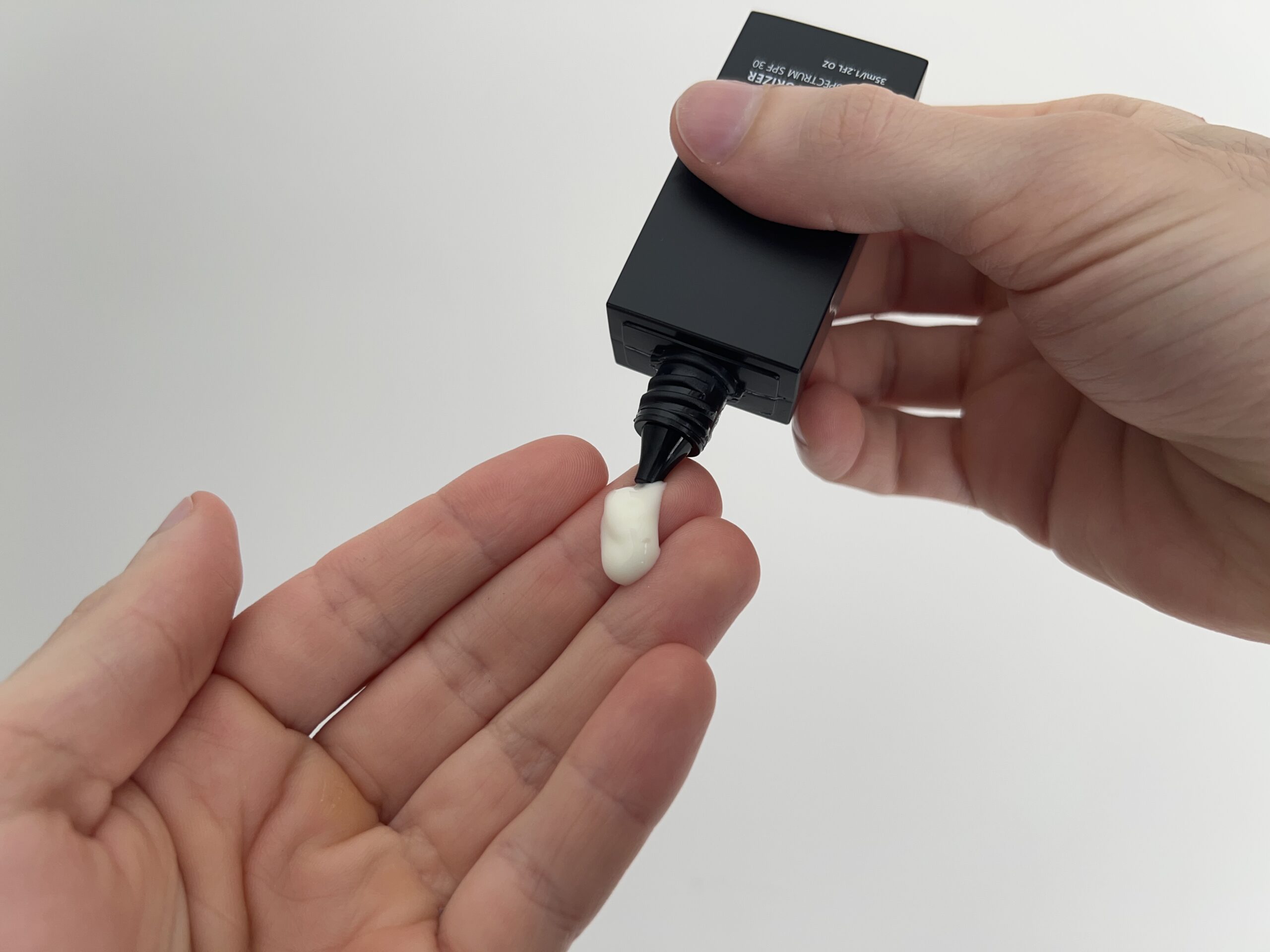 Cardon SPF 30 Moisturizer Texture