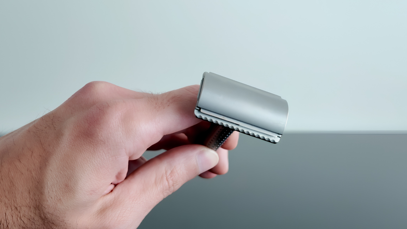 Showing the head of the Tatara Masamune Closed-Tooth Safety Razor